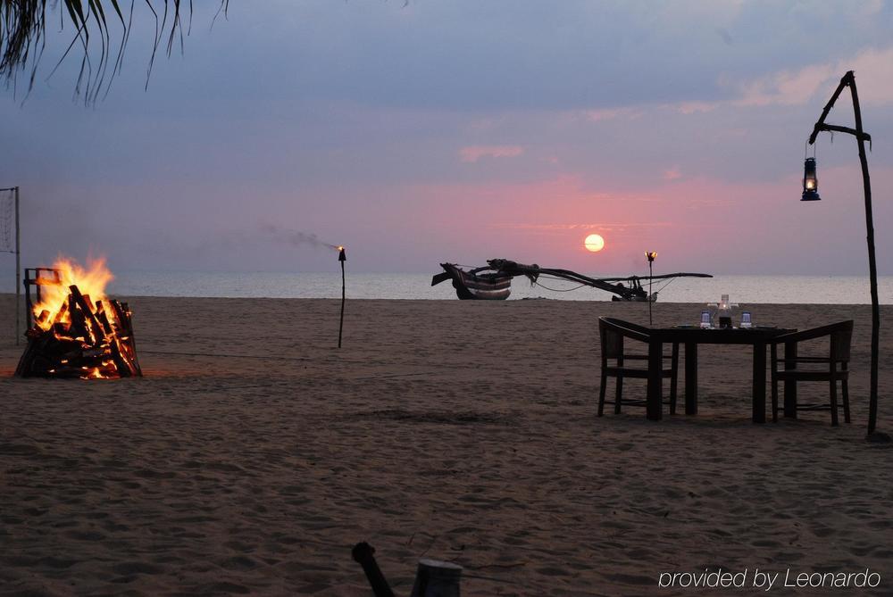 נגומבו Jetwing Beach מסעדה תמונה